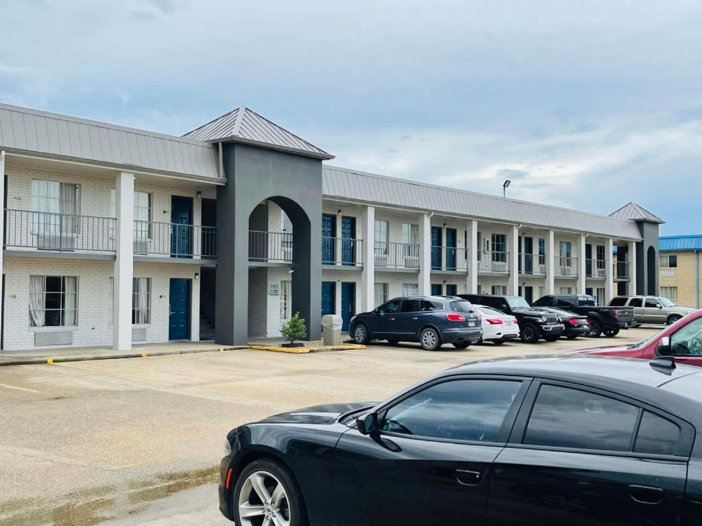 Super 8 By Wyndham New Iberia Motel Luaran gambar