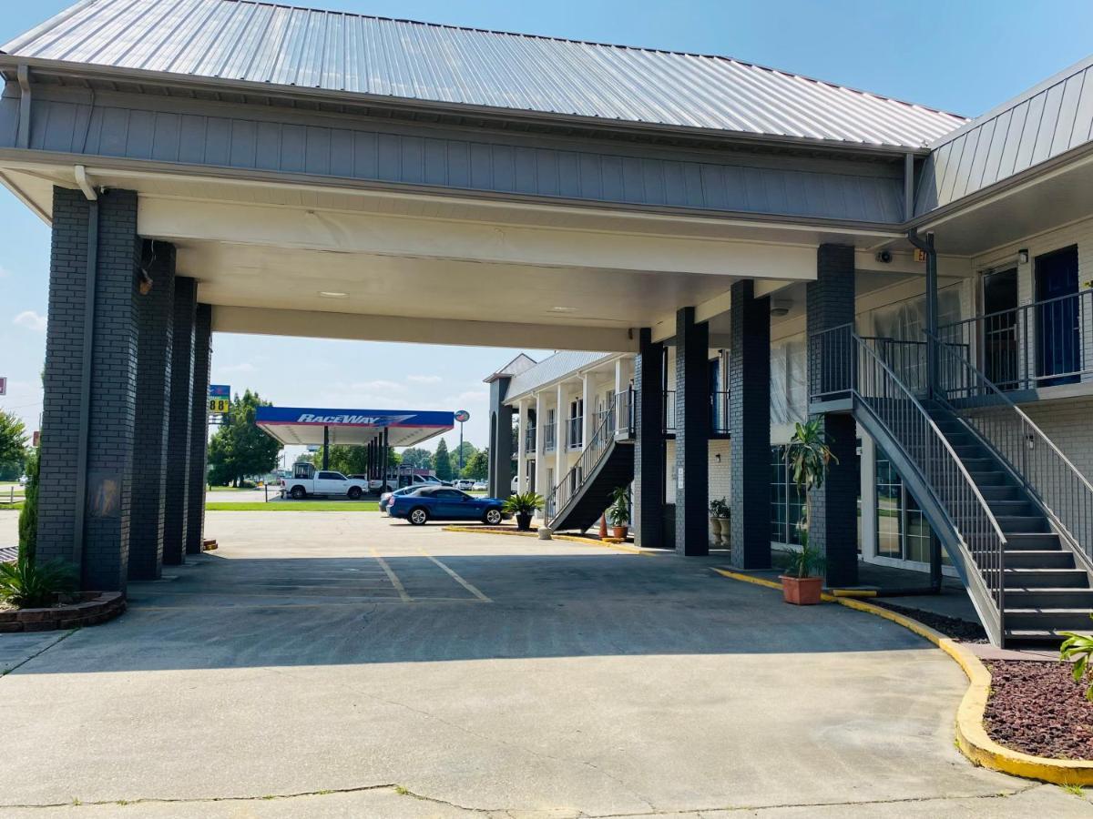 Super 8 By Wyndham New Iberia Motel Luaran gambar