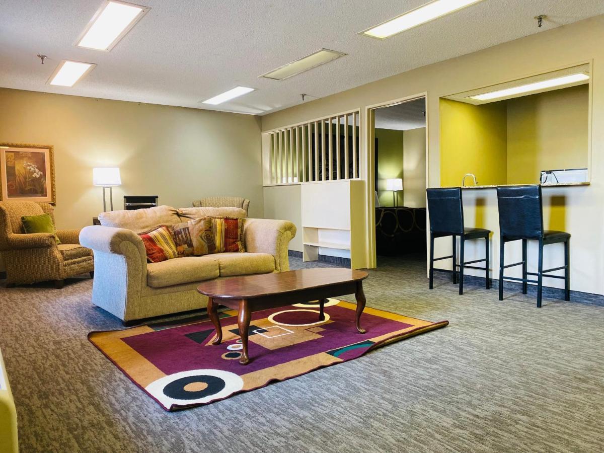 Super 8 By Wyndham New Iberia Motel Luaran gambar