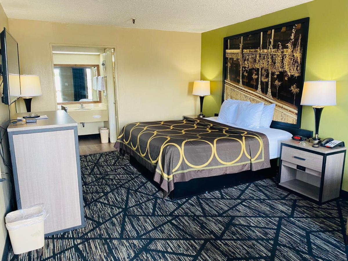 Super 8 By Wyndham New Iberia Motel Luaran gambar
