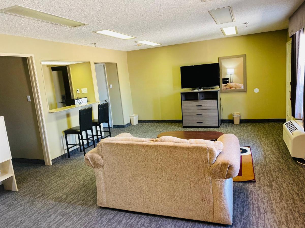Super 8 By Wyndham New Iberia Motel Luaran gambar