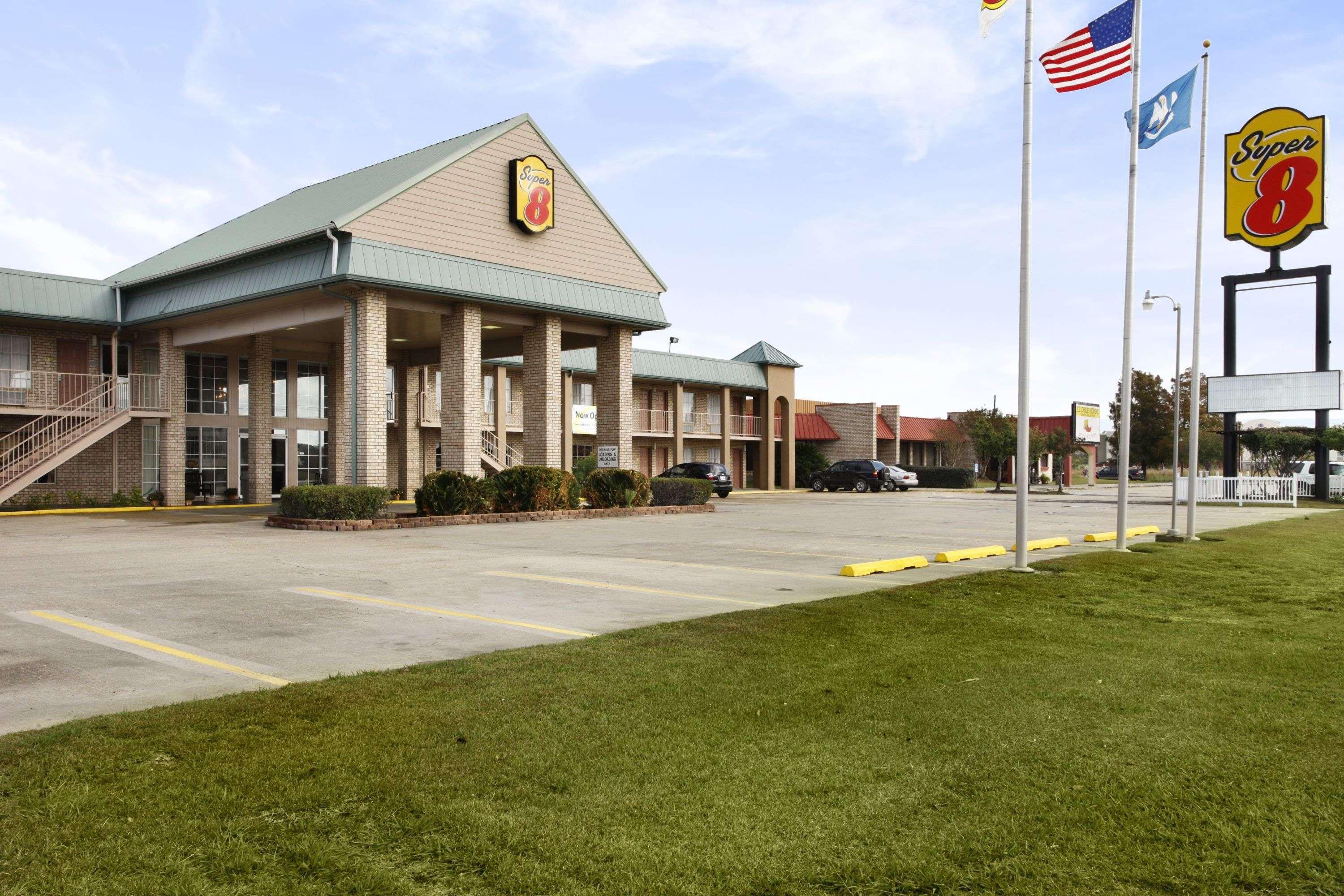 Super 8 By Wyndham New Iberia Motel Luaran gambar