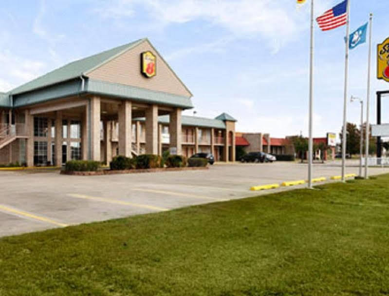 Super 8 By Wyndham New Iberia Motel Luaran gambar